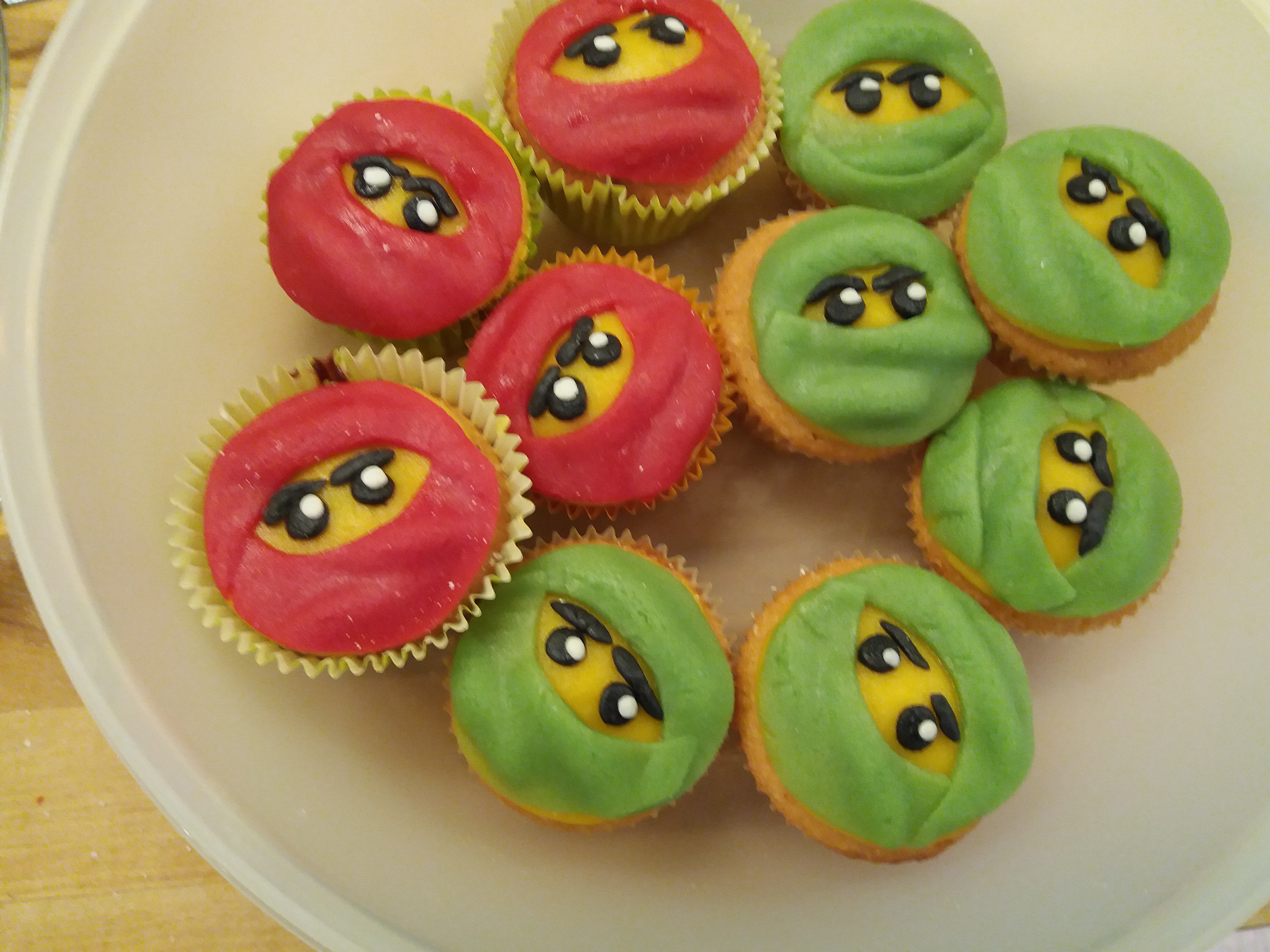 Beste Woensdag 17 Cupcakes ninjagostyle :-) – Woensdag bakdag YM-31